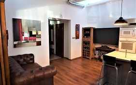 Maximilian Central Apartment